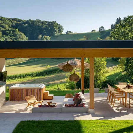 Ferienhaus Julianhof Premium & Straden
