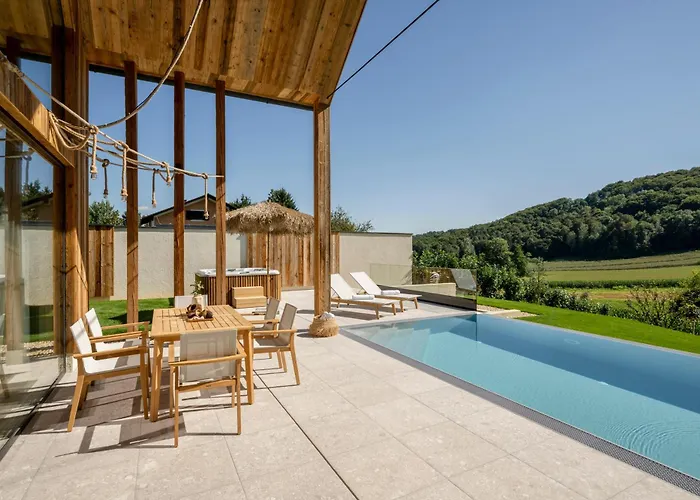 Julianhof Premium & 펜션 Straden